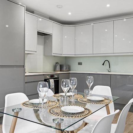 Star London Vivian Avenue 2-Bed Retreat With Garden Apartment The Hyde Exterior photo